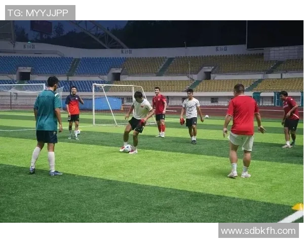 球星亲自上阵玩FIFA足球挑战赛 看他们如何掌控虚拟绿茵场